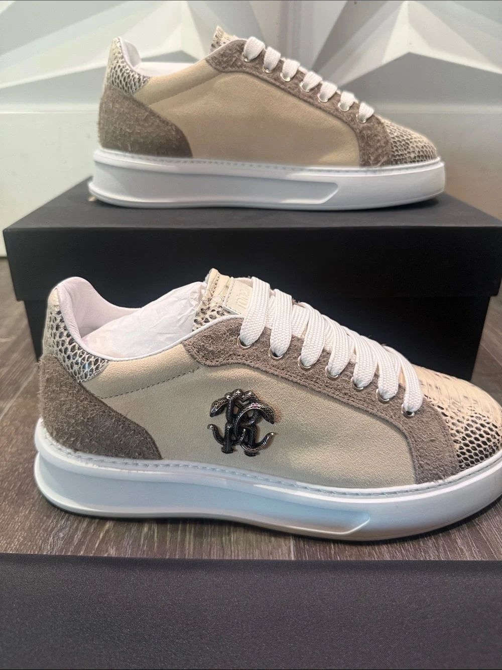 Roberto Cavalli Beige Tan Low-Top Men’s Sneakers • Sz 40 (M7/W9)